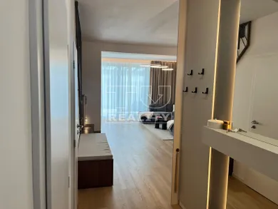 Na predaj 1-izbový dom, 285 m², Poprad