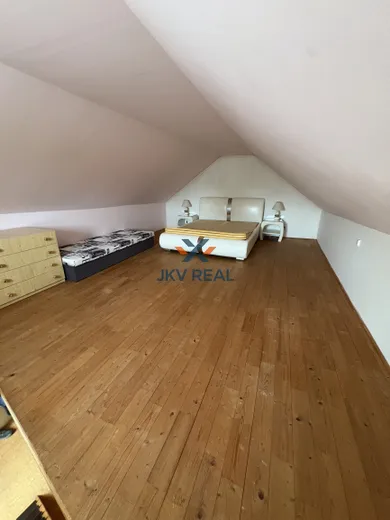 Na prenájom 2-izbový byt, 54 m², Zvolen, Borovianska