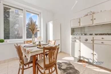 Na prenájom 2-izbový byt, 60 m², Bratislava-Ružinov, Azovská