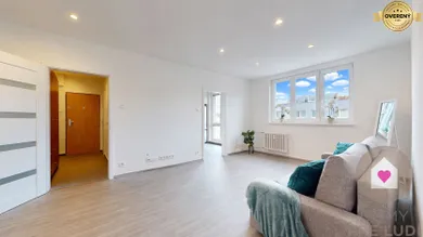 Na prenájom 2-izbový byt, 51 m², Bratislava-Ružinov, Narcisová