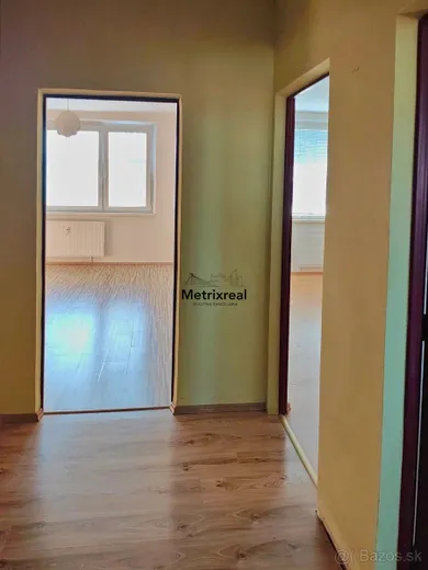 Na predaj 3-izbový byt, 80 m², Malacky, Záhorácka