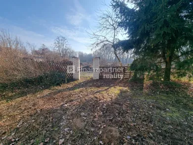 Na predaj 5-izbový dom, 334 m², Ipeľské Predmostie