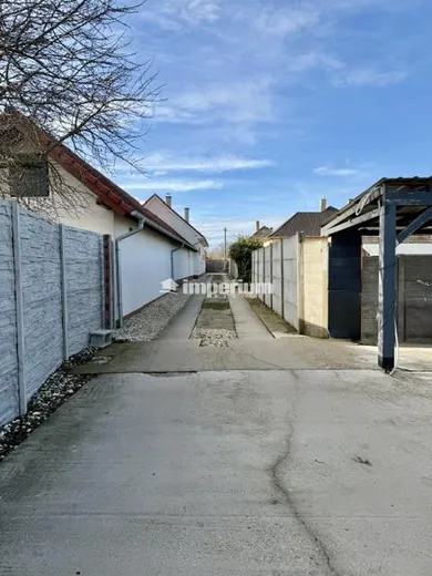 Na predaj 5-izbový dom, 507 m², Gabčíkovo, -