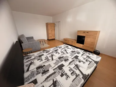 Na prenájom 1-izbový byt, 40 m², Spišská Nová Ves, Štúrovo nábrežie