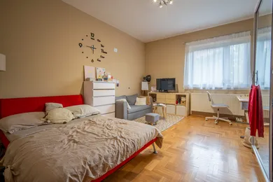 Na predaj dom, 225 m², Bratislava-Rusovce, Trajánova