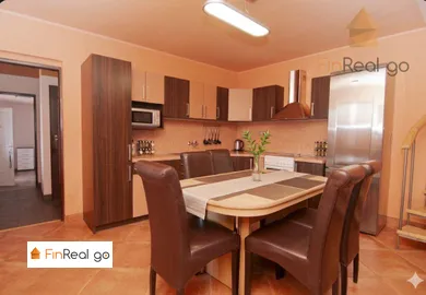 Na predaj dom, 325 m², Malé Leváre