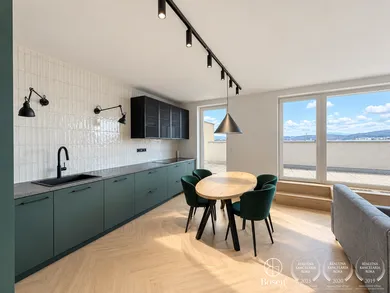 Na prenájom 3-izbový byt, 87 m², Trenčín, Tramínova