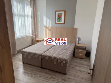 Na prenájom 2-izbový byt, 40 m², Poprad, Železničná