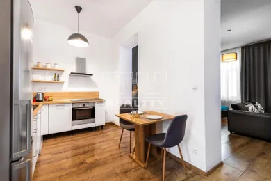 Na predaj 1-izbový byt, 49 m², Banská Bystrica