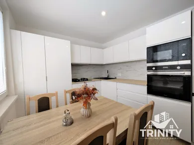 Na prenájom 3-izbový byt, 84 m², Nové Zámky, Šafárikova ulica