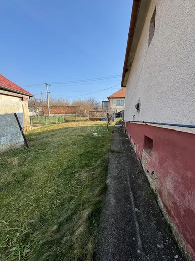 Na predaj pozemok, Čermany
