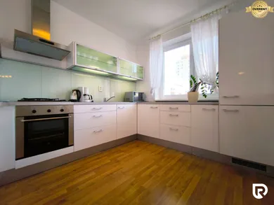 Na prenájom byt v Bratislava-Karlova Ves · €950 · Dokončené