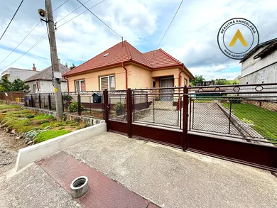 Na predaj 4-izbový dom, 150 m², Tepličky