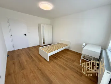 Na prenájom 3-izbový byt, Považská Bystrica