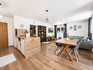 Domy na sprzedaż, 4-pokojowe, Hrubý Šúr · €329 000