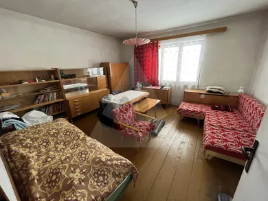 Na predaj pozemok, Tužina