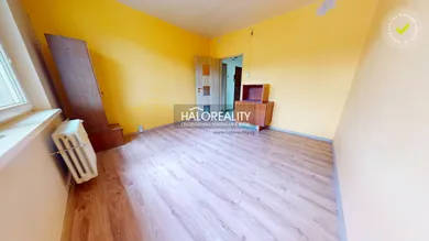 Na predaj 3-izbový byt, 68 m², Revúca
