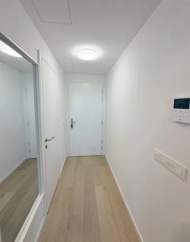 Na prenájom 1-izbový byt, 34 m², Bratislava-Staré Mesto, Školská