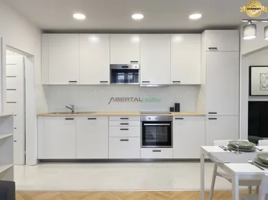 Na prenájom 3-izbový byt, 82 m², Bratislava-Ružinov, Jadrová