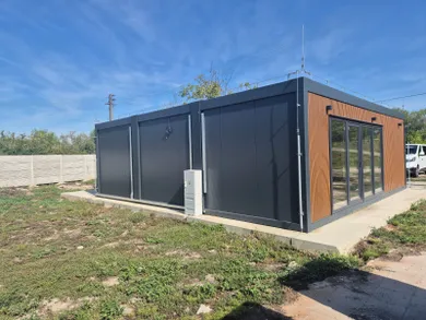 Na predaj dom, 800 m², Komárno
