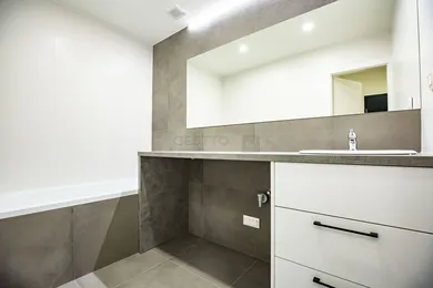 Na predaj 4-izbový byt, 72 m², Trnava, Ulica Teodora Tekela