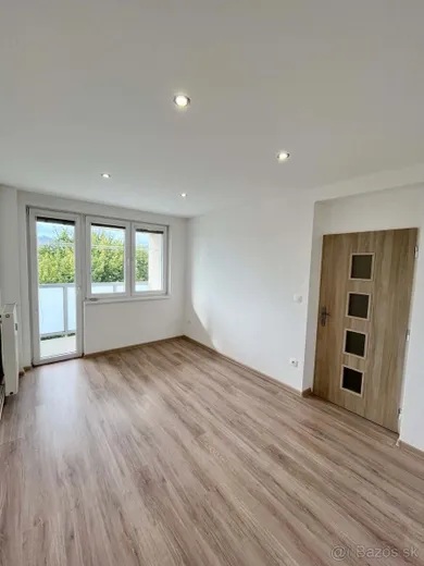 Na predaj 2-izbový byt, 53 m², Prievidza, B. Björnsona