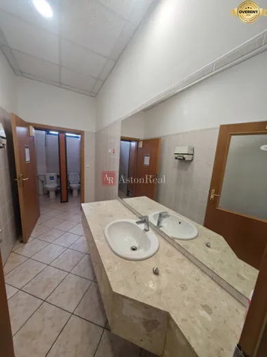 Na prenájom komerčné, 140 m², Banská Bystrica, Janka Kráľa