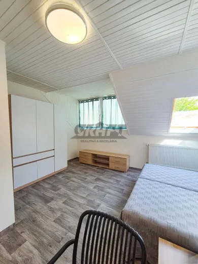 Na prenájom 2-izbový byt, 70 m², Bratislava-Rača, Alstrova