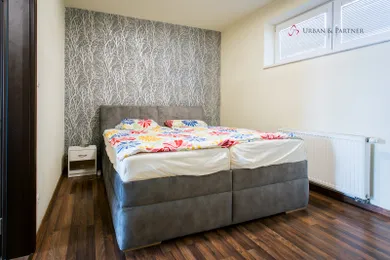 Na predaj 5-izbový byt, 92 m², Bratislava-Podunajské Biskupice