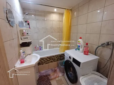 Na predaj 2-izbový byt, 52 m², Rožňava, Sama Czabána