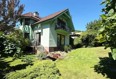Domy na prenájom, Bratislava-Nové Mesto · €1 900