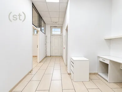 Na prenájom komerčné, 80 m², Topoľčany, Sv. Cyrila A Sv. Metóda