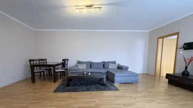 Na prenájom 2-izbový byt, 66 m², Bratislava-Ružinov