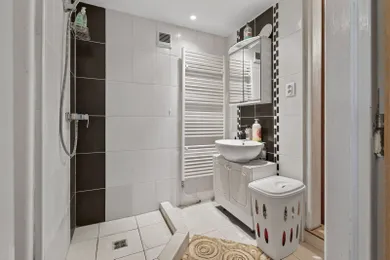 Na predaj 4-izbový dom, 527 m², Trnava