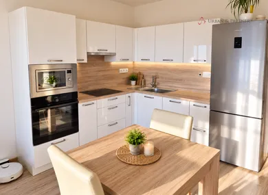 Eladó lakások, 2-szobás, Trenčín · €184 900