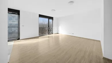 Квартиры в аренду, 3-комнатные, Bratislava-Ružinov · €1 200