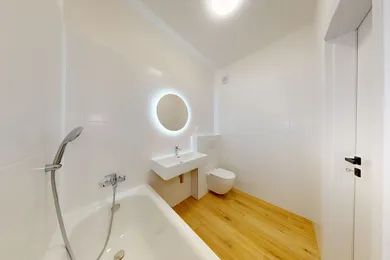 Na predaj 5-izbový byt, 105 m², Bratislava-Karlova Ves, Novackého