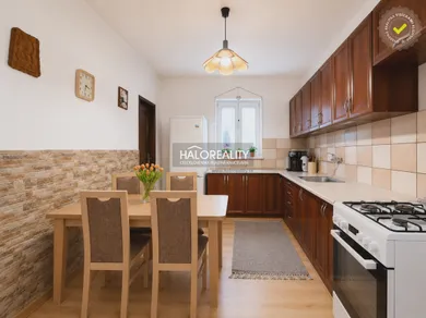 Eladó házak, Nesvady · €93 500