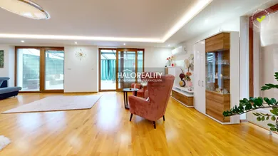 Na predaj dom, 323 m², Lučenec