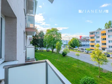Mieszkania na sprzedaż, 3-pokojowe, Trenčín · €155 900