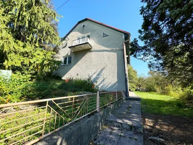 Houses for sale in Žilina · €220,000