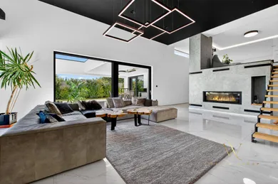 Na predaj 5-izbový dom, 246 m², Stupava, Hlavná