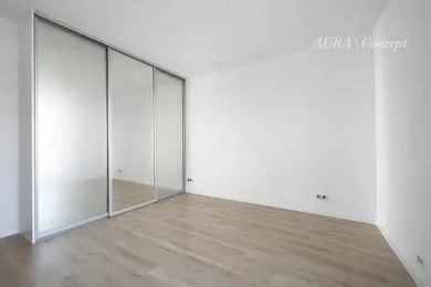 Na prenájom komerčné, 147 m², Piešťany, Nálepkova