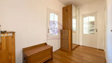 Na predaj 3-izbový byt, 65 m², Senec, Družstevná