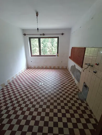 Na predaj 5-izbový dom, 88 m², Skároš