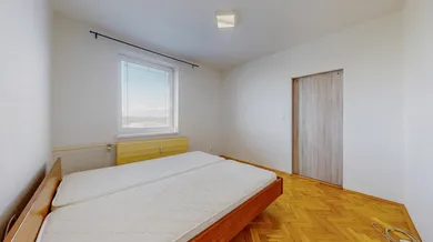 Byty na prenájom 2-izbový, Levice · €700