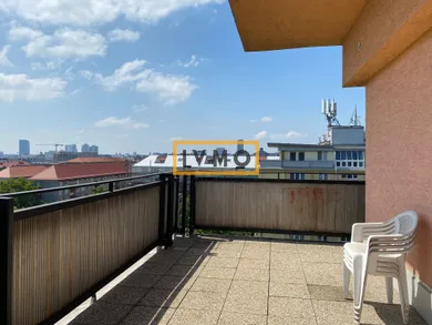 Na prenájom 2-izbový byt, 54 m², Bratislava-Nové Mesto, Piešťanská