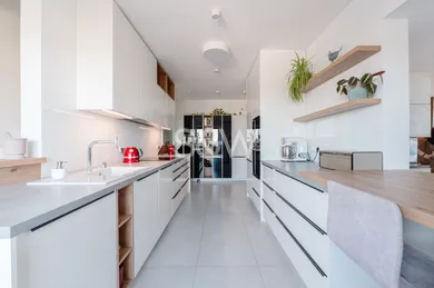 Na predaj 5-izbový byt, 163 m², Bratislava-Staré Mesto