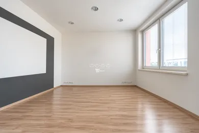 Na prenájom komerčné, 60 m², Žilina, Nám. gen. M. R. Štefánika