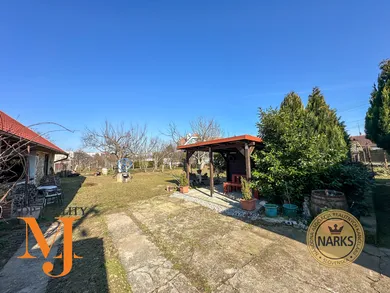 Na predaj 2-izbový dom, 80 m², Šoporňa